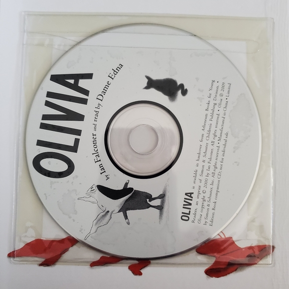 ❤Chef Olivia cookbook, cookie cutters, PLUS 2 hardback books with CD's. - Picture 9 of 12